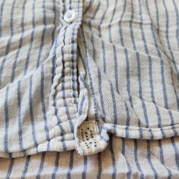 Hollister button down beach shirt - Picture 5 of 7